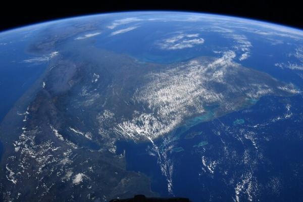 عکس ، دور جهان در 90 دقیقه از منظر ایستگاه فضایی